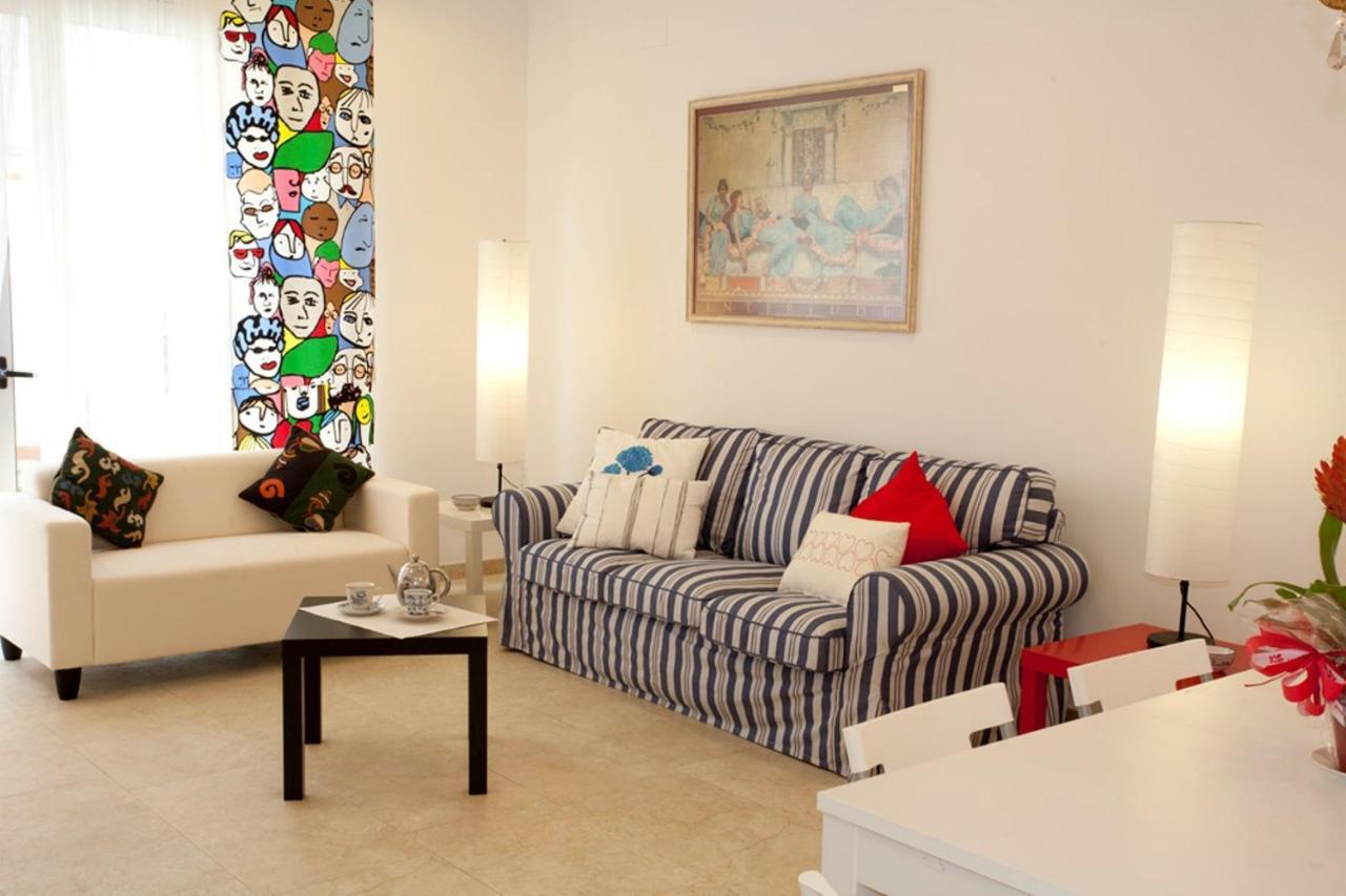 Coroleu House Barcelona Hostel ภายนอก รูปภาพ